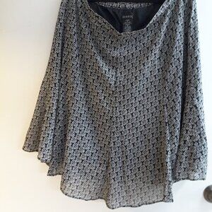 Black and tan sand dollar design skirt